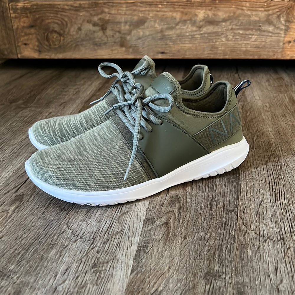 Cute, comfy Nautica green sneakers
